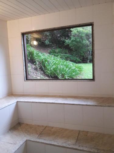 an emptyificialificialificialificialificialificialificialificialificialificialificialificialificial window at Refúgio Ecológico Amadamata in Nova Friburgo