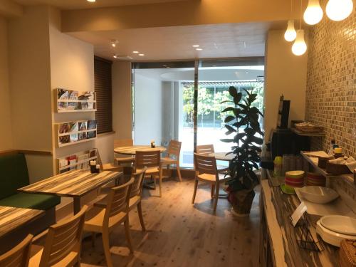 Restavracija oz. druge možnosti za prehrano v nastanitvi Hotel Yururito Osaka