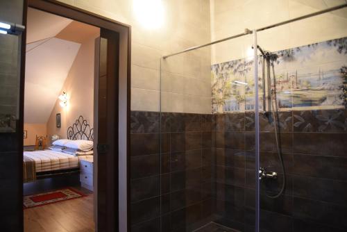 #IoniaHouse Surrel Villa tesisinde bir banyo