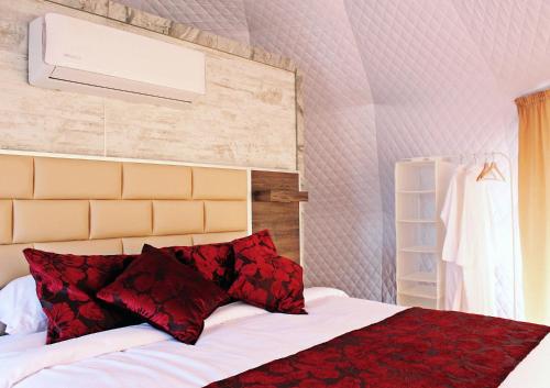 Letto o letti in una camera di Seven Wonders Luxury Camp