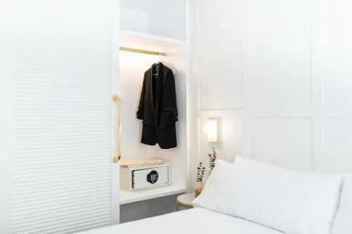 Room Mate Cosmo - City Centre, Valencia photo 10