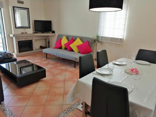 Beautiful Vila Rafaella, walk distance to beaches
