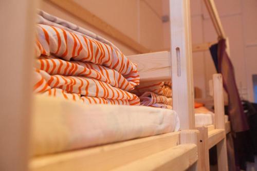 Bunk bed o mga bunk bed sa kuwarto sa Gaidai Hostel
