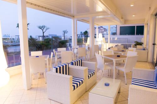 Alexandra BB & Brunch - Beach Front - Healthy XXL Breakfast & Brunch until 12 30 - parking includedにあるシーティングエリア