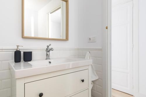 A bathroom at Casa Cosi - Eixample 3