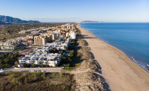 an aerial view of a beach with condos at Solmar II Solo Familias Serviplaya in Playa de Xeraco