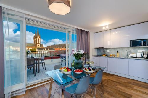 Кухня или мини-кухня в Seven Wishes Boutique Residence by Dwellfort
