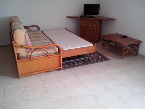 Deluxe Apartment w 1 bedroom & private terrace