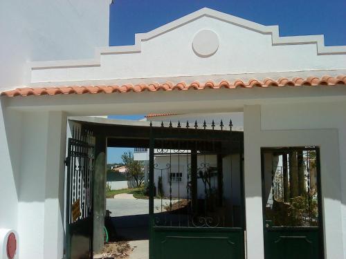 Lovely Apartment w 1 bedroom and garden view