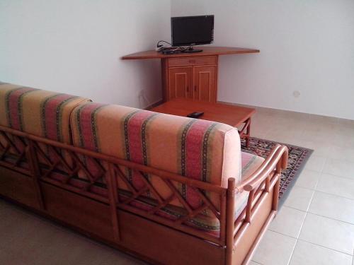 Deluxe Apartment w 1 bedroom & private terrace