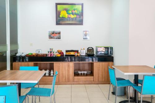 Εστιατόριο ή άλλο μέρος για φαγητό στο LeGreen Suite Senayan