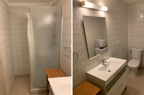 a bathroom with a sink and a shower and a toilet at AwayDays - 94 - Appartement 1 Chambre Vue Mer in Empuriabrava