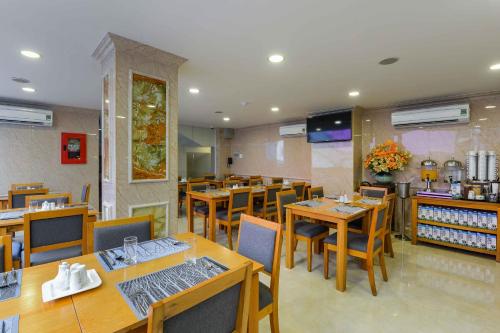Saigonciti Hotel A 레스토랑 또는 맛집