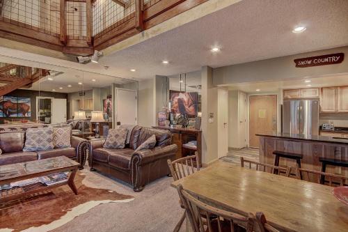 Χώρος καθιστικού στο Cm416 Copper Mtn Inn Condo