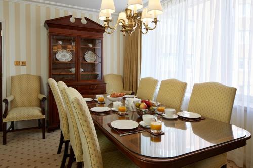 Cheval Thorney Court at Hyde Park photo 97