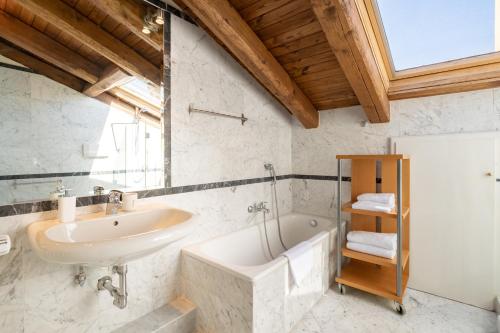 Un baño de BolognaRoomscom - La Quercia