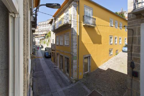 Oporto Golden View Vitória