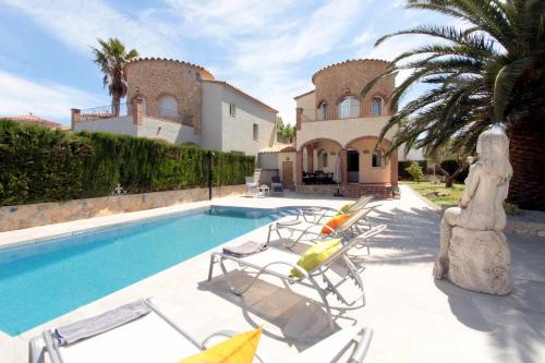 LEON INMO Villa Gabriela - 10034