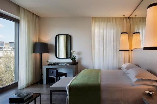 Gallery image of Starhotels Echo in Milan