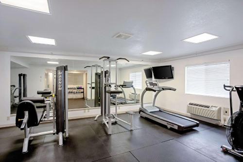 Fitnesscenter och/eller fitnessfaciliteter på Quality Inn Frontier at US Hwy 30