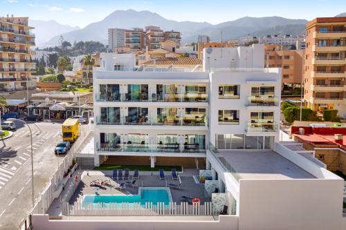 Carihuela Suites