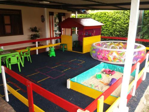 Afbeelding uit fotogalerij van Finca Hotel Cafetos in Montenegro