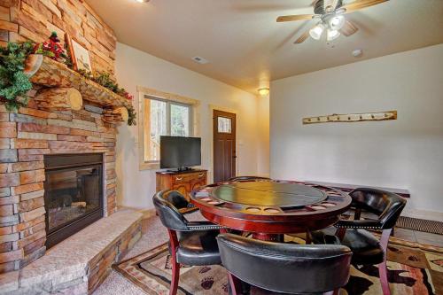 Φωτογραφία από το άλμπουμ του Grand Moose Lodge Home σε Blue River