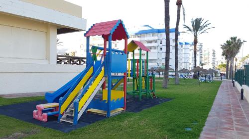 Apartamento recién renovado 1ª línea en Benalmádena