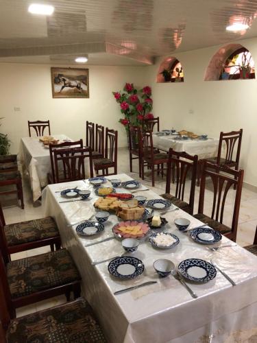 Εστιατόριο ή άλλο μέρος για φαγητό στο Hotel Shahram Plus Sh
