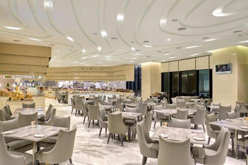 Restoran atau tempat lain untuk makan di Grand Ion Delemen Hotel