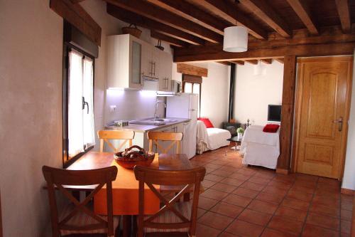 Kuchyň nebo kuchyňský kout v ubytování Casa Rural - Al Alba