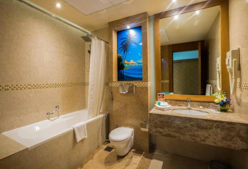 Ένα μπάνιο στο Social Hotel