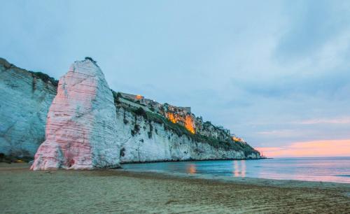 Afbeelding uit fotogalerij van Accanto a te - Charme Rooms in Vieste