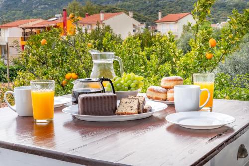 Φαγητό σε αυτό το διαμέρισμα ή κάπου εκεί κοντά