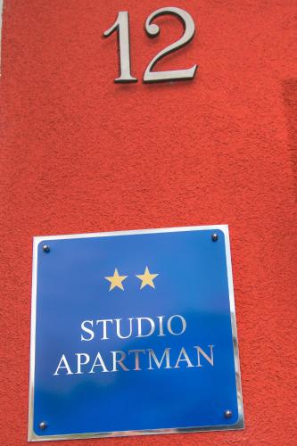 Sijil, anugerah, tanda atau dokumen lain yang dipamerkan di NADA