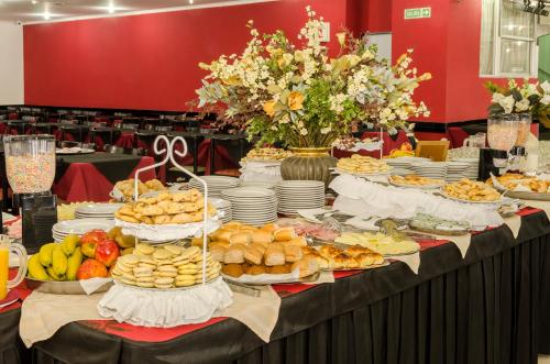 Makanan di atau berdekatan hotel