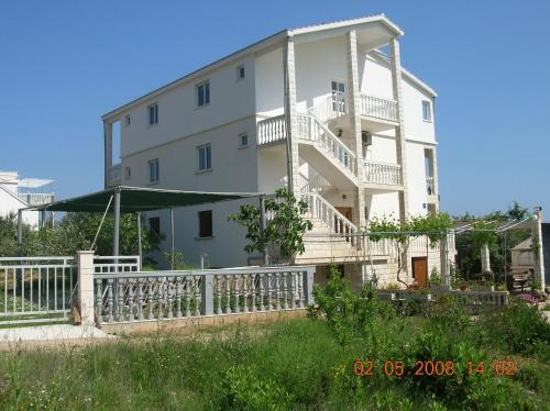 Apartments Dodik