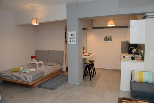 Olive Tree Deluxe Apt under Acropolis