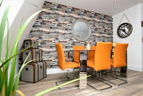 Rowan Tree - Your Apartment photo 3