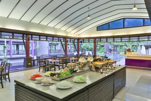 Jídlo v rezortu nebo okolí