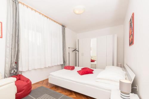 KARLA Apartment with parking