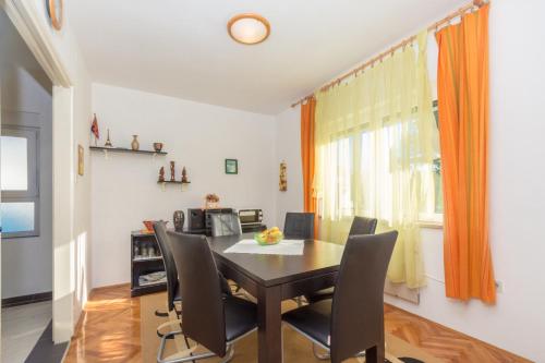 KARLA Apartment with parking