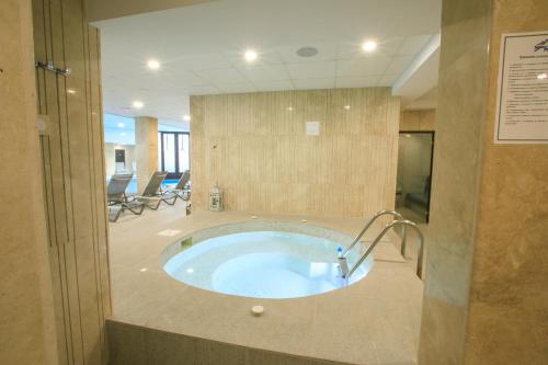 Phòng tắm tại Perun Hotel Sandanski