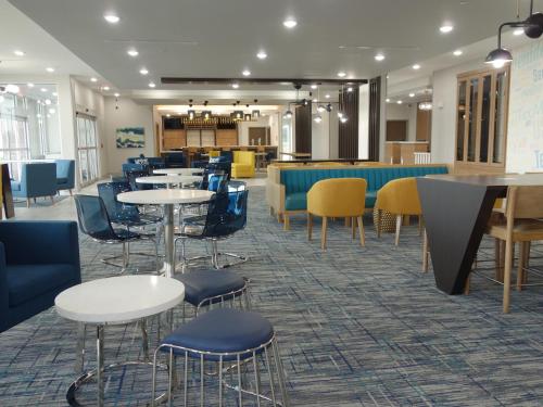 La Quinta by Wyndham San Antonio Alamo City Image
