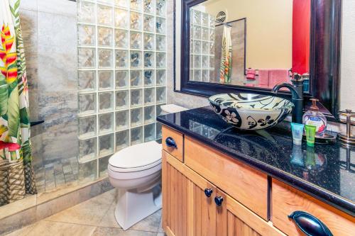 a bathroom with a sink and a toilet and a shower at Beautiful 1BR Condo in the Kihei Ali'i Kai, South Kihei, Wifi and Parking in Kihei