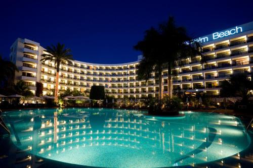 Piscina di Seaside Palm Beach o nelle vicinanze
