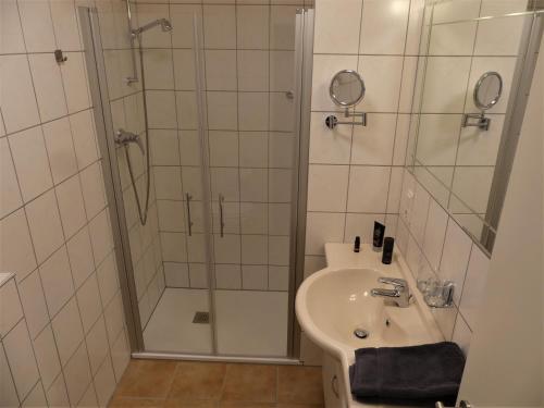 Kylpyhuone majoituspaikassa Ferienweingut Rudorfer