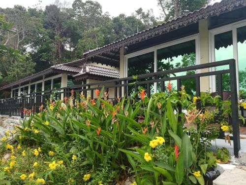 Gallery image of Samloem Laguna Resort in Koh Rong Sanloem