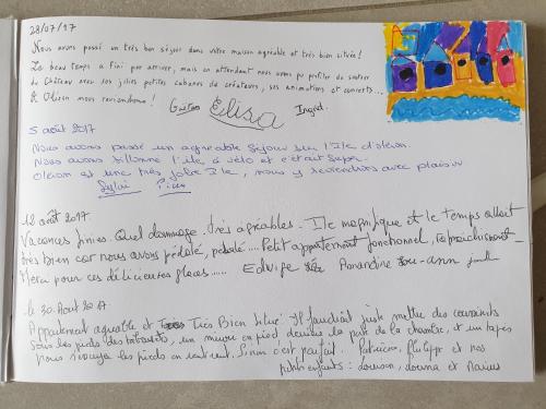 a letter with a drawing of a bus at Adopt'île in Le Château-dʼOléron