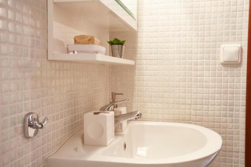 Koupelna v ubytování LUXURY STUDIO in Xanthi